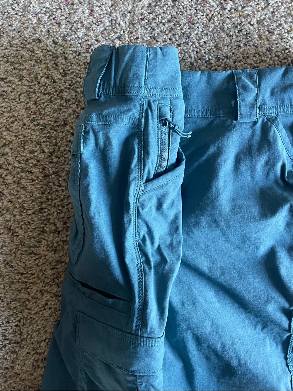 Duluth Trading Co Teal Women's Cargo Shorts - Picture 5 of 6